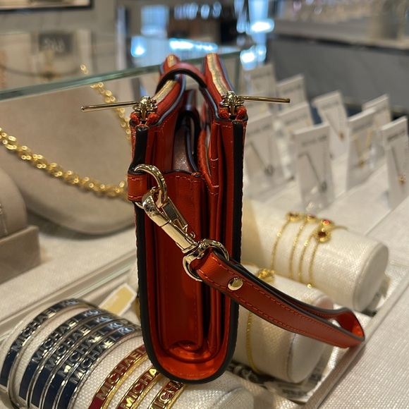 Michael Kors Jet Set Lg Ombré Signature Logo Double Zip Wallet Wristlet
RED CLAY - Picture 3 of 16